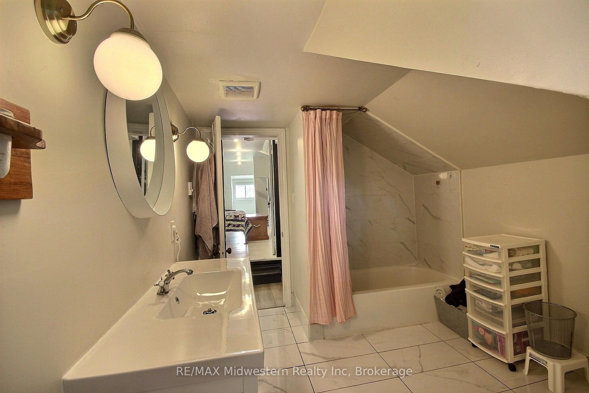 Photo 13 of 206 Union Street E, North Perth, Listowel — HOMEH
