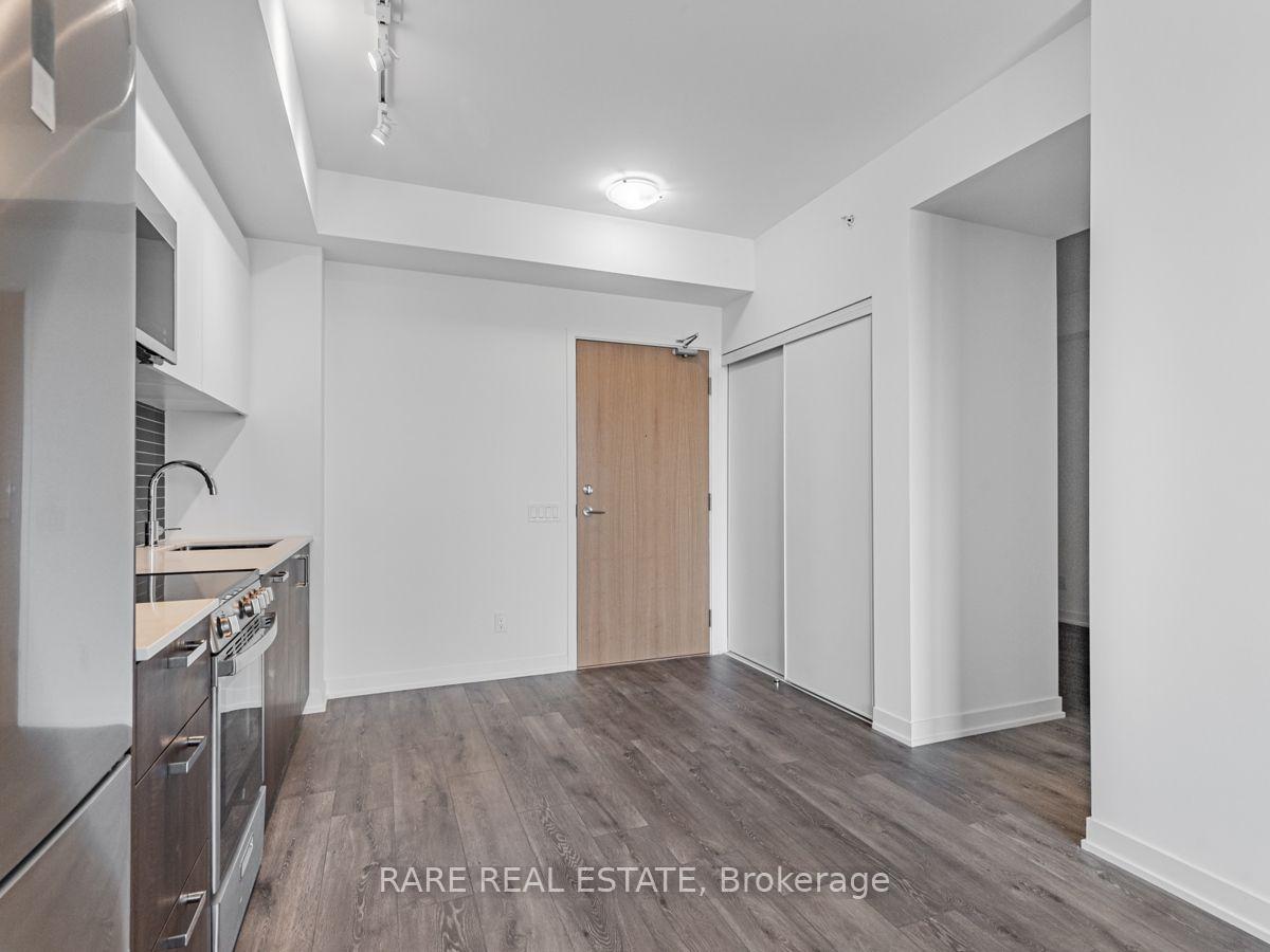 Photo 6 of Unit 815, 1787 St Clair Avenue W, Toronto, Weston-Pellam Park — HOMEH