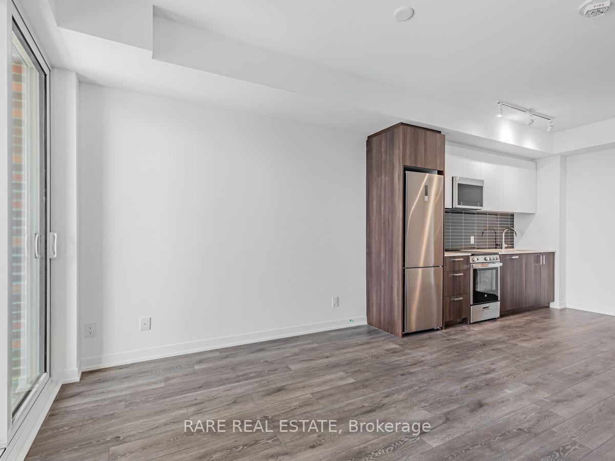 Photo 13 of Unit 815, 1787 St Clair Avenue W, Toronto, Weston-Pellam Park — HOMEH
