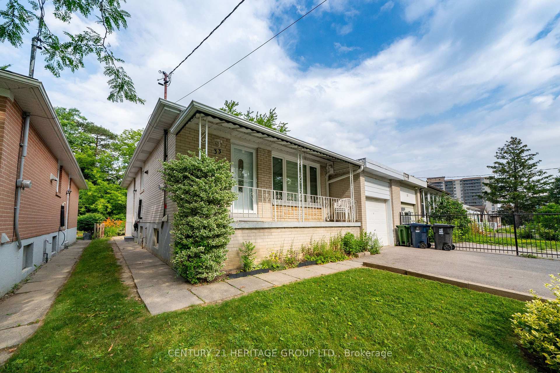 Photo 5 of 33 Elise Terrace, North York, Newtonbrook West — HOMEH