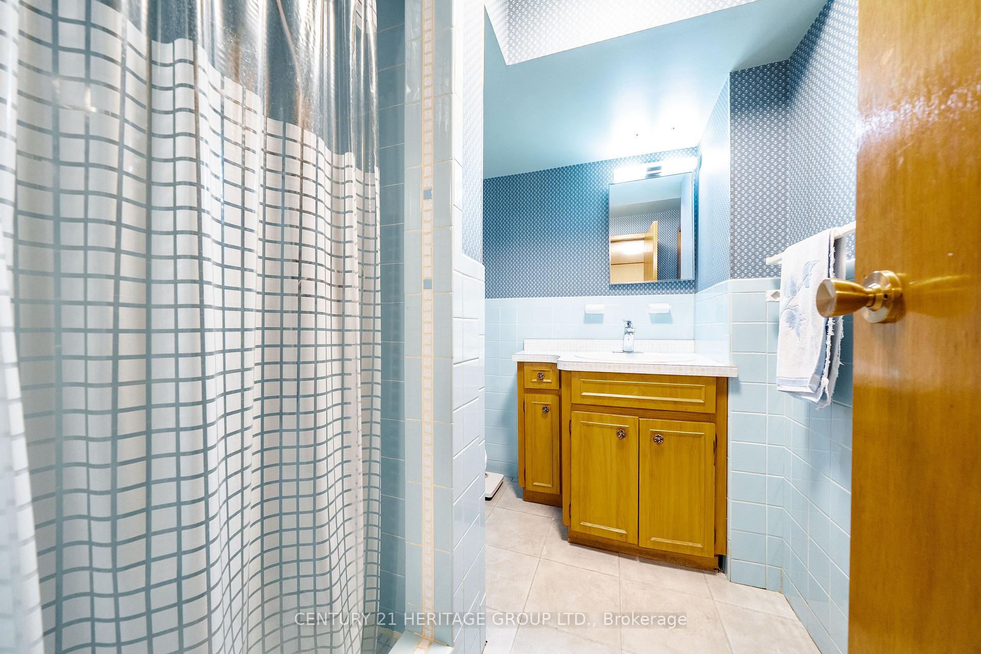 Photo 40 of 33 Elise Terrace, North York, Newtonbrook West — HOMEH