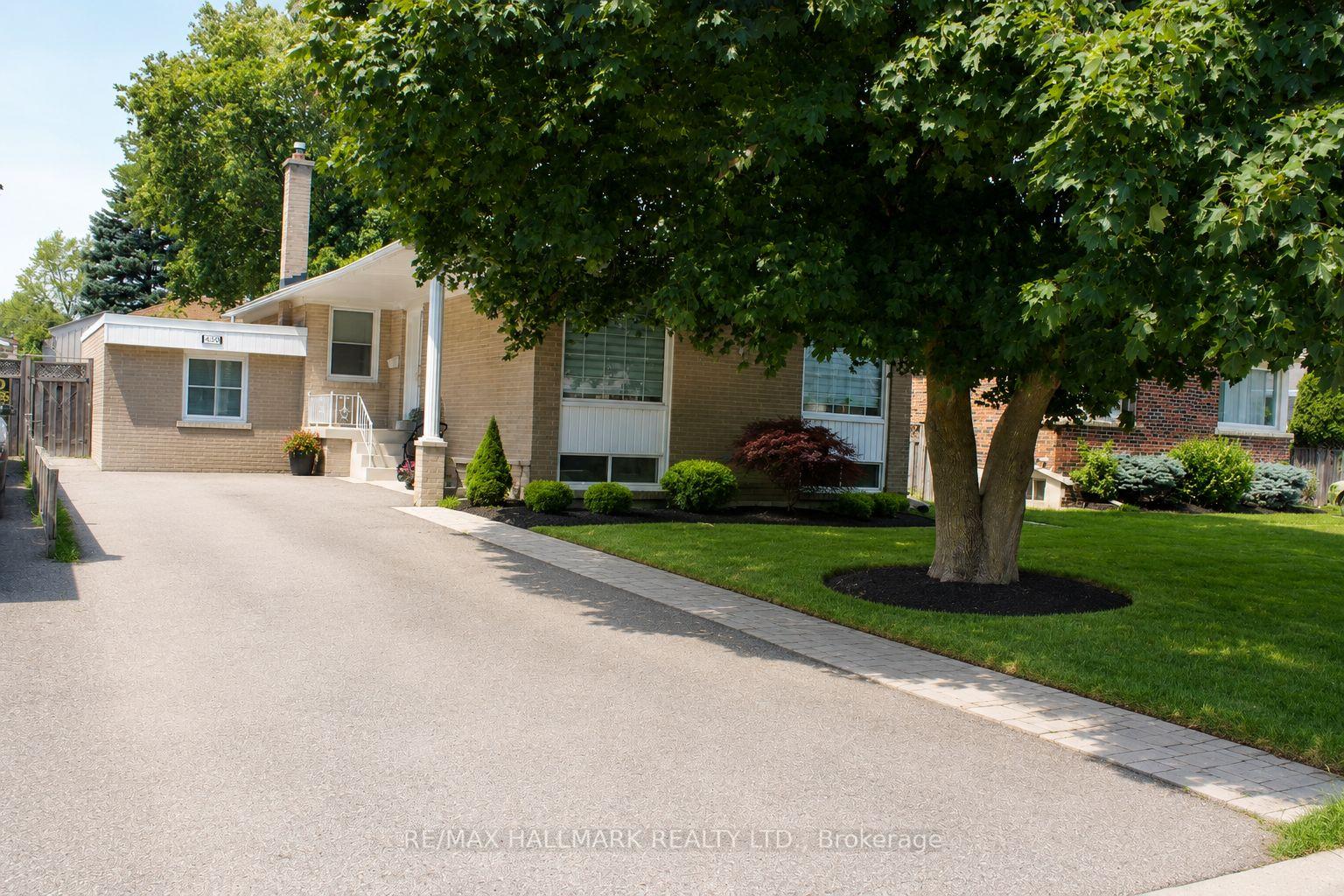 Photo 1 of Unit Lower, 439 Paliser Crescent S, Richmond Hill, Harding — HOMEH