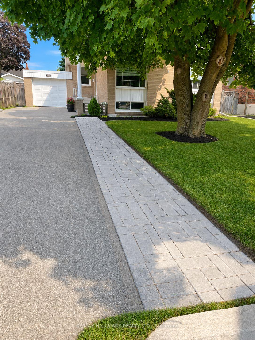 Photo 7 of Unit Lower, 439 Paliser Crescent S, Richmond Hill, Harding — HOMEH