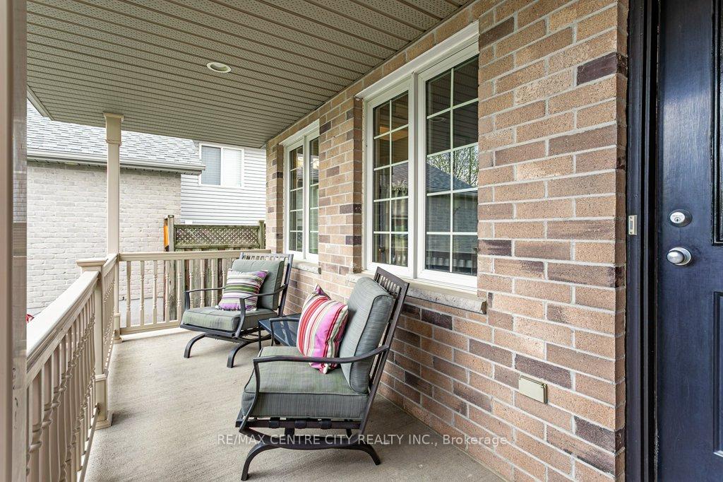 Photo 6 of 45 Riverbank Drive, St. Thomas — HOMEH
