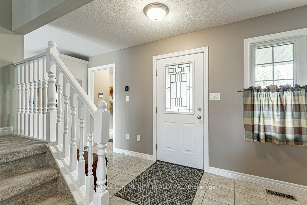 Photo 7 of 45 Riverbank Drive, St. Thomas — HOMEH