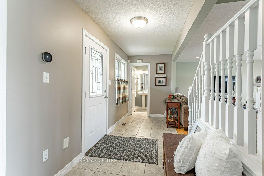 Photo 8 of 45 Riverbank Drive, St. Thomas — HOMEH