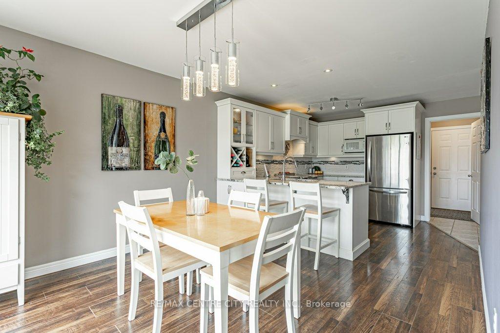 Photo 17 of 45 Riverbank Drive, St. Thomas — HOMEH