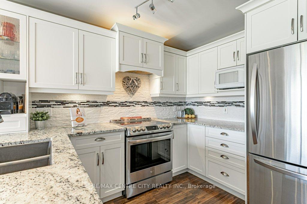 Photo 22 of 45 Riverbank Drive, St. Thomas — HOMEH