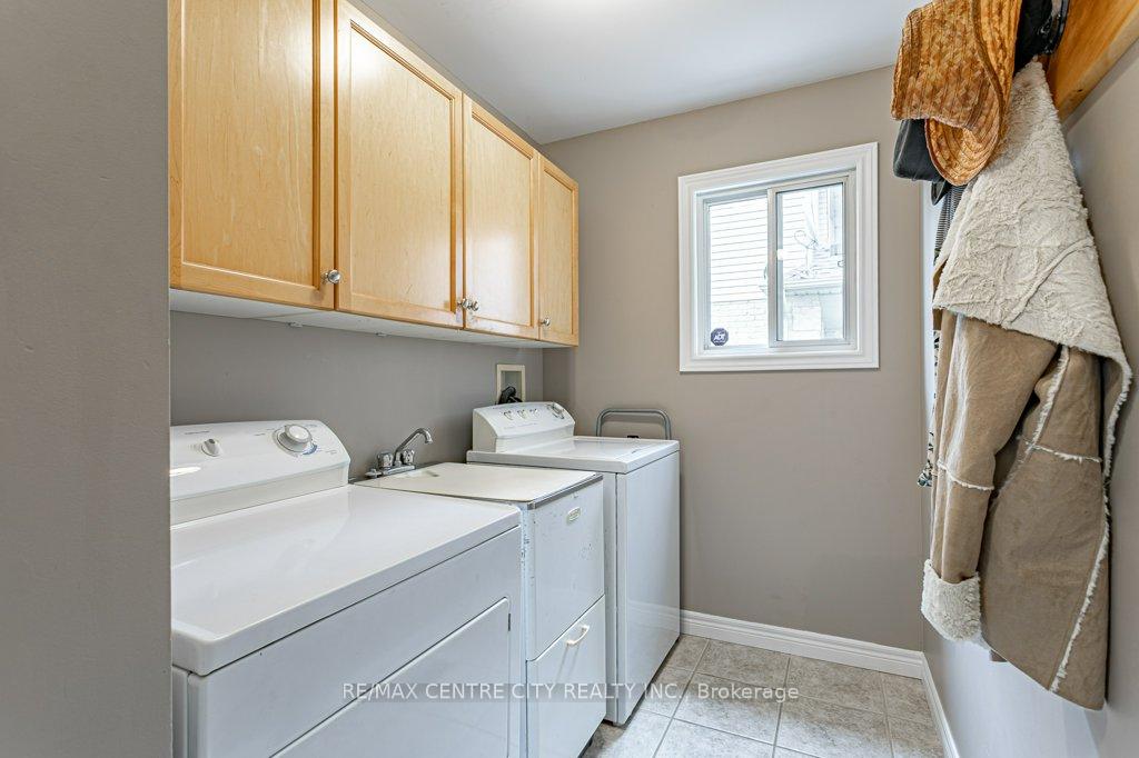 Photo 23 of 45 Riverbank Drive, St. Thomas — HOMEH