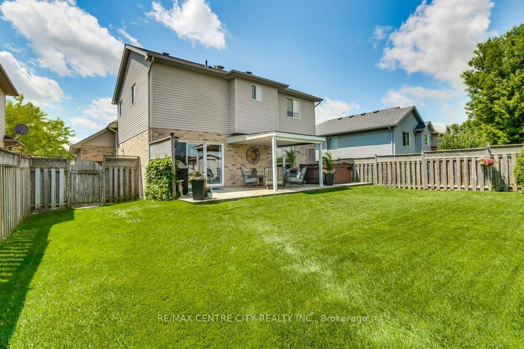 Photo 37 of 45 Riverbank Drive, St. Thomas — HOMEH