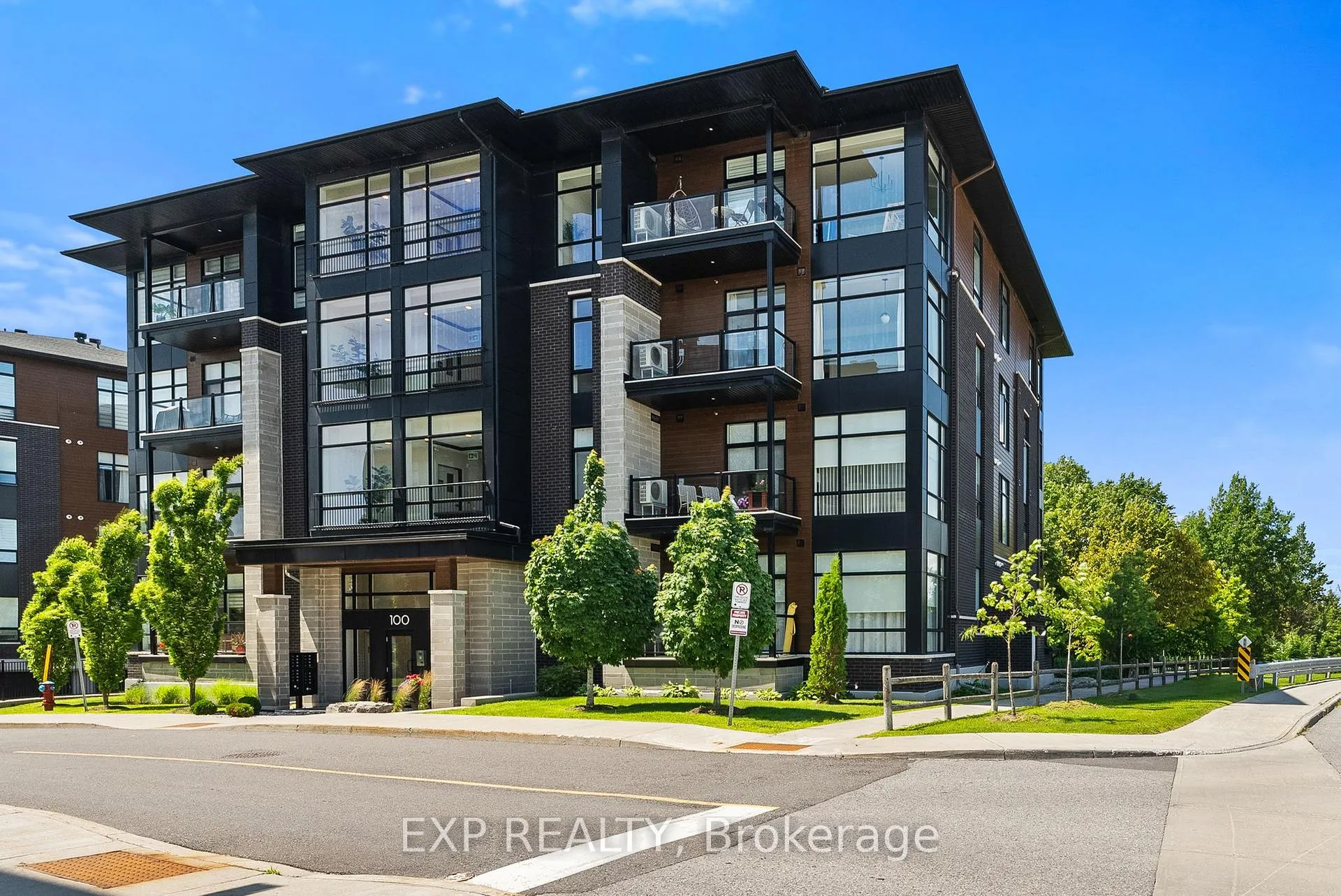 Photo 1 of Unit 301, 100 Cortile Private, Ottawa, Riverside South/Gloucester Glen — HOMEH