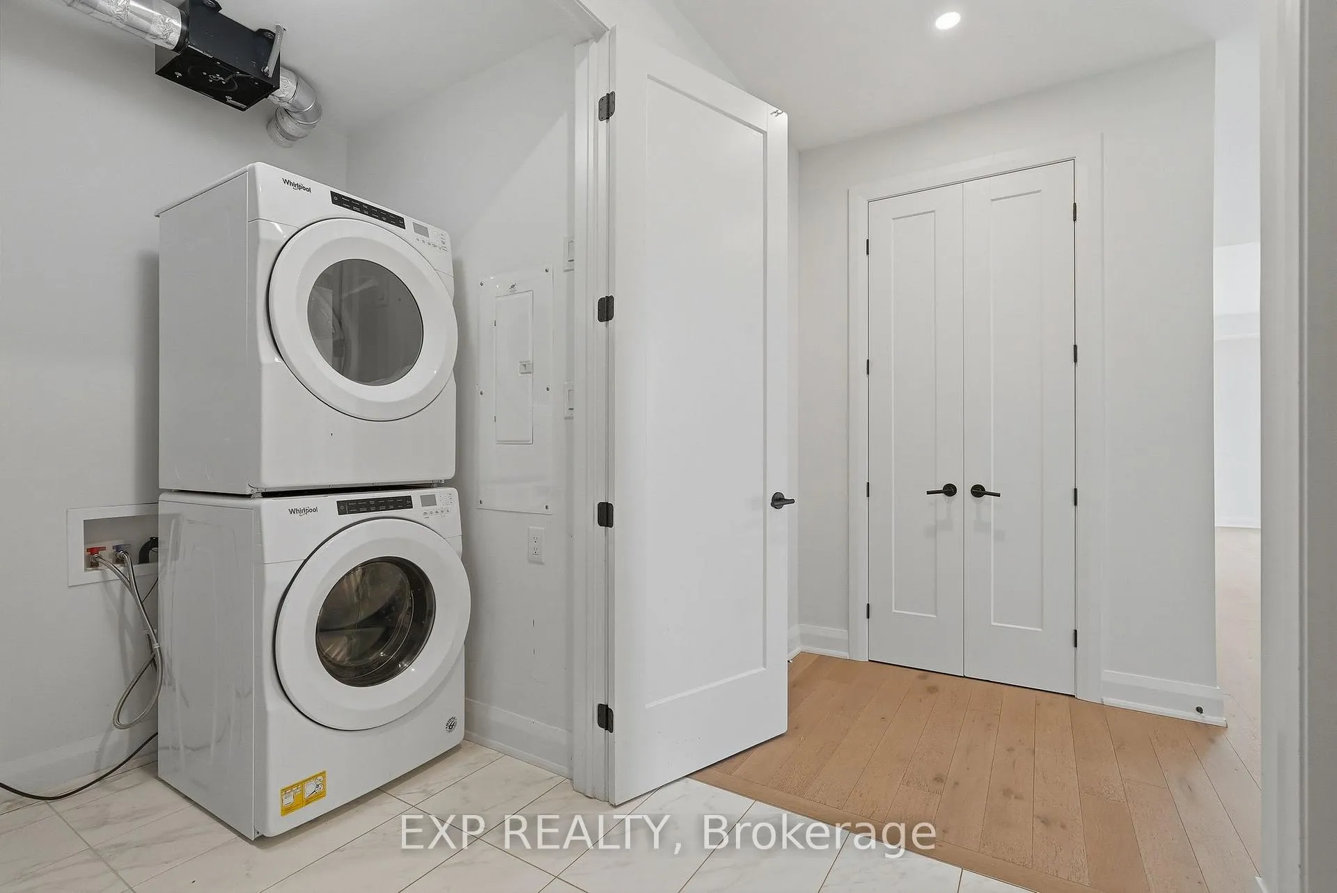 Photo 12 of Unit 301, 100 Cortile Private, Ottawa, Riverside South/Gloucester Glen — HOMEH