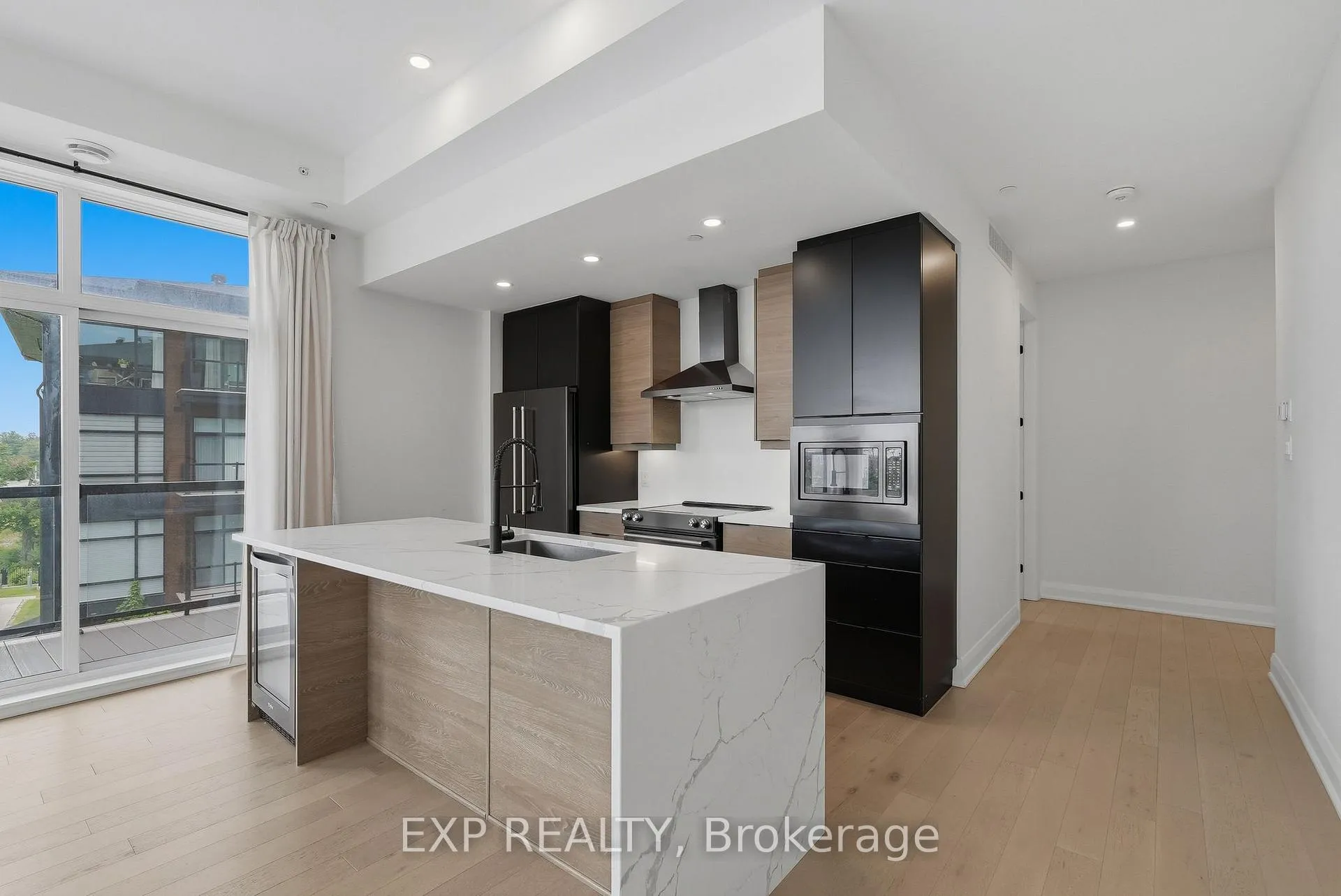 Photo 22 of Unit 301, 100 Cortile Private, Ottawa, Riverside South/Gloucester Glen — HOMEH