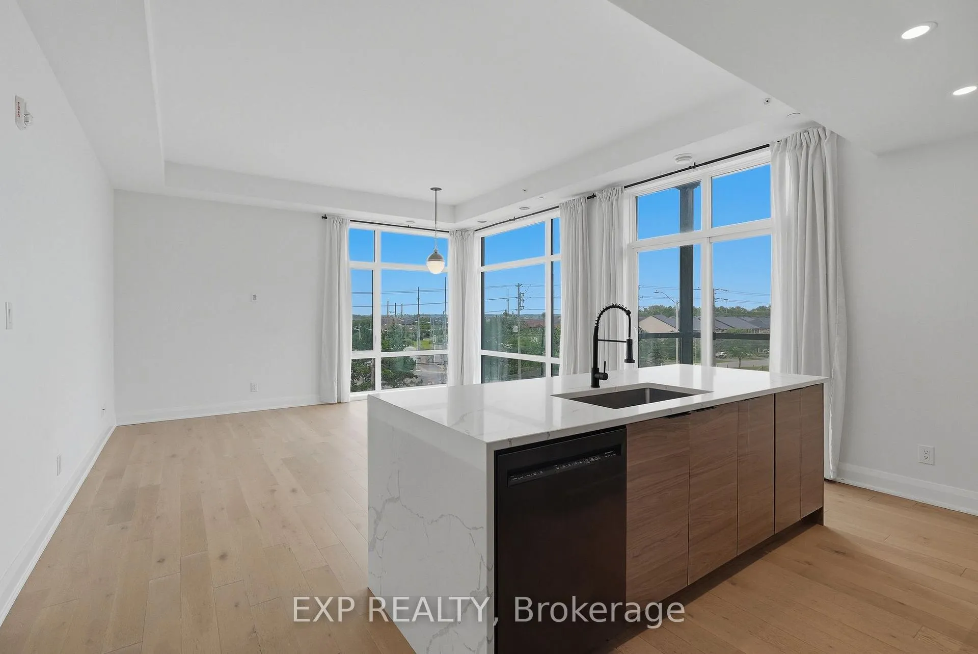 Photo 32 of Unit 301, 100 Cortile Private, Ottawa, Riverside South/Gloucester Glen — HOMEH