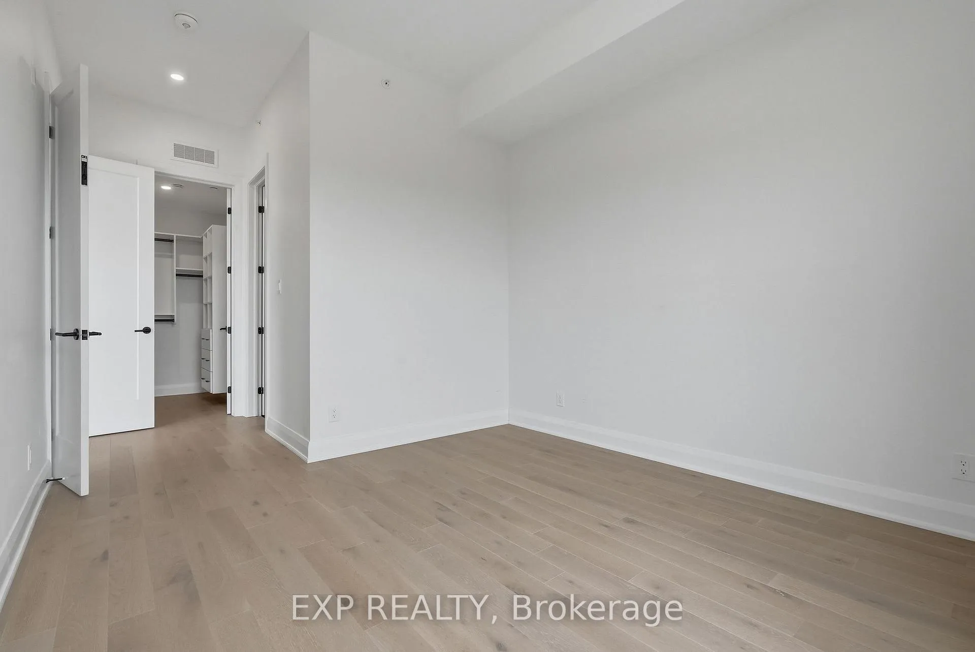 Photo 40 of Unit 301, 100 Cortile Private, Ottawa, Riverside South/Gloucester Glen — HOMEH