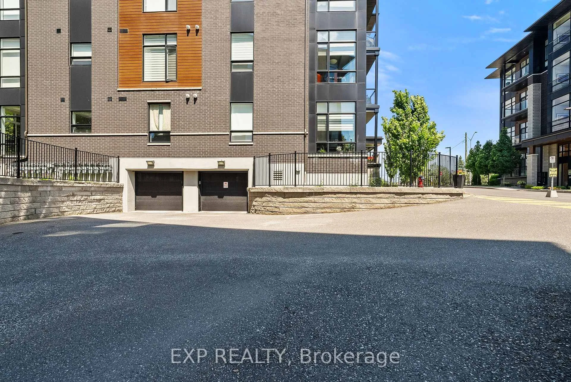 Photo 48 of Unit 301, 100 Cortile Private, Ottawa, Riverside South/Gloucester Glen — HOMEH