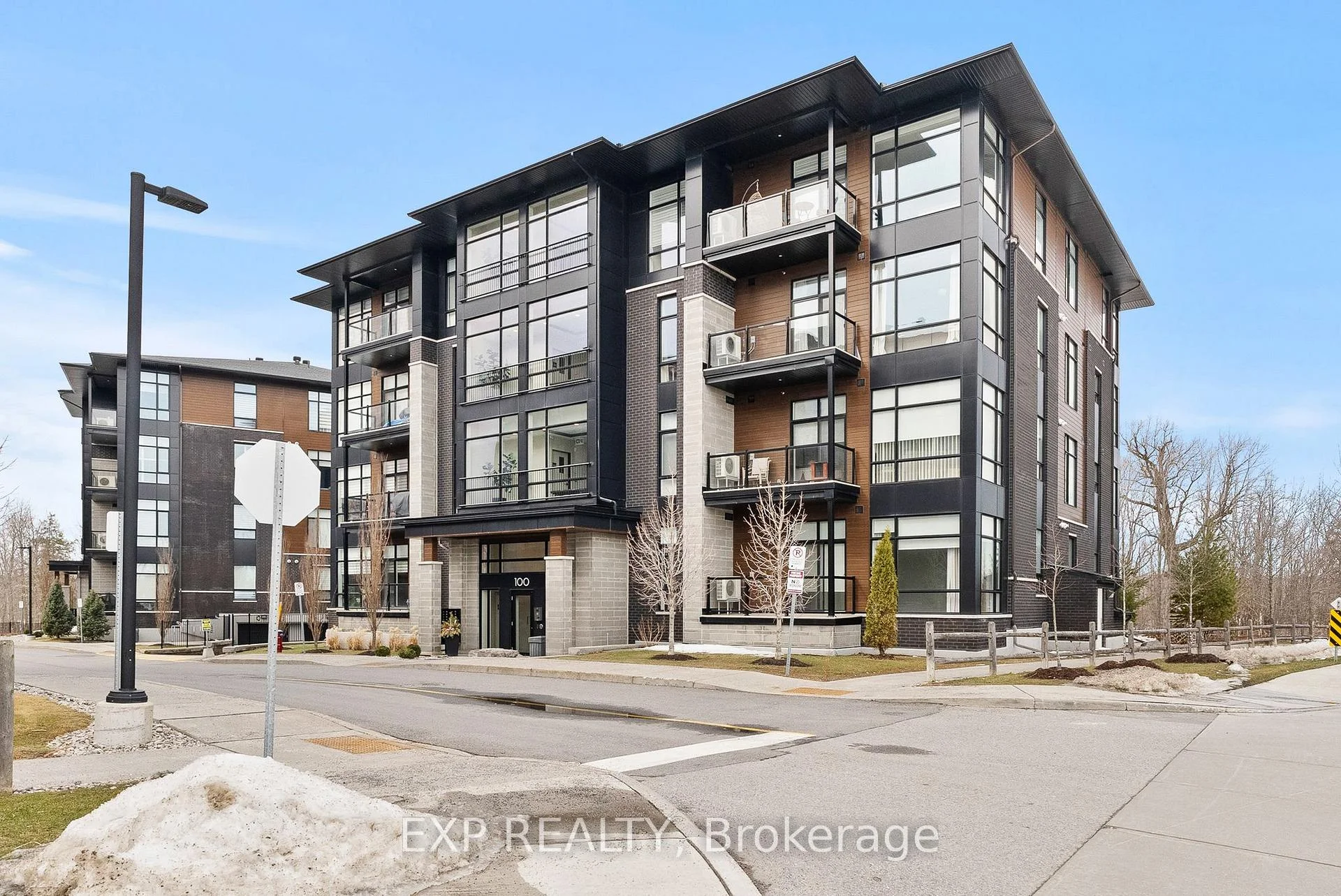 Photo 2 of Unit 301, 100 Cortile Private, Ottawa, Riverside South/Gloucester Glen — HOMEH