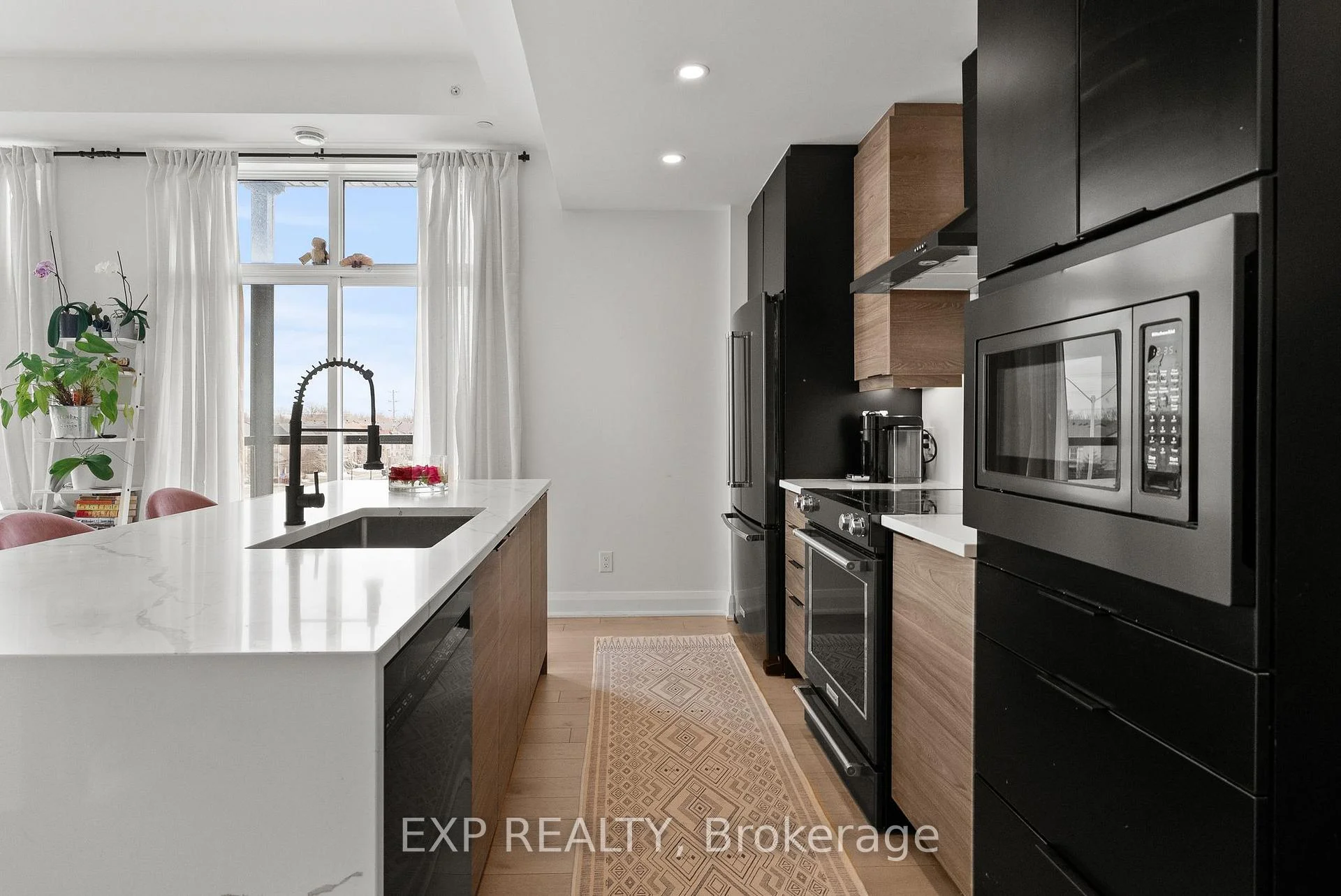 Photo 15 of Unit 301, 100 Cortile Private, Ottawa, Riverside South/Gloucester Glen — HOMEH