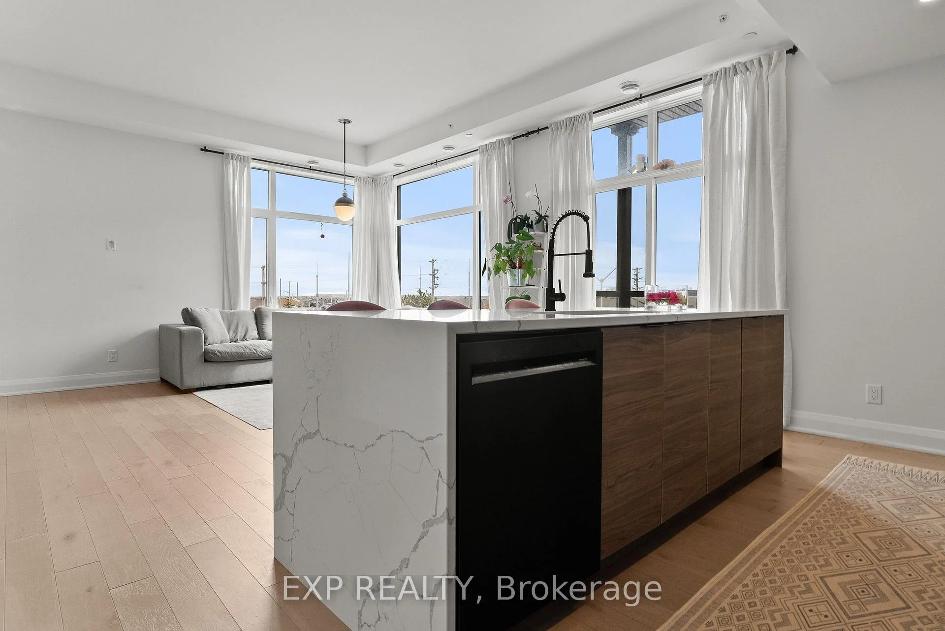 Photo 17 of Unit 301, 100 Cortile Private, Ottawa, Riverside South/Gloucester Glen — HOMEH