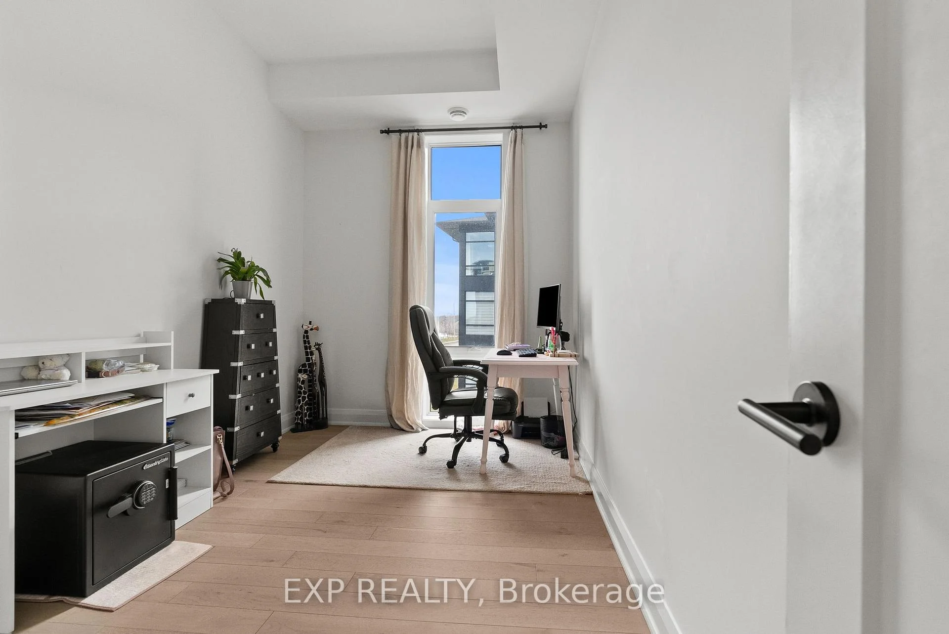 Photo 25 of Unit 301, 100 Cortile Private, Ottawa, Riverside South/Gloucester Glen — HOMEH