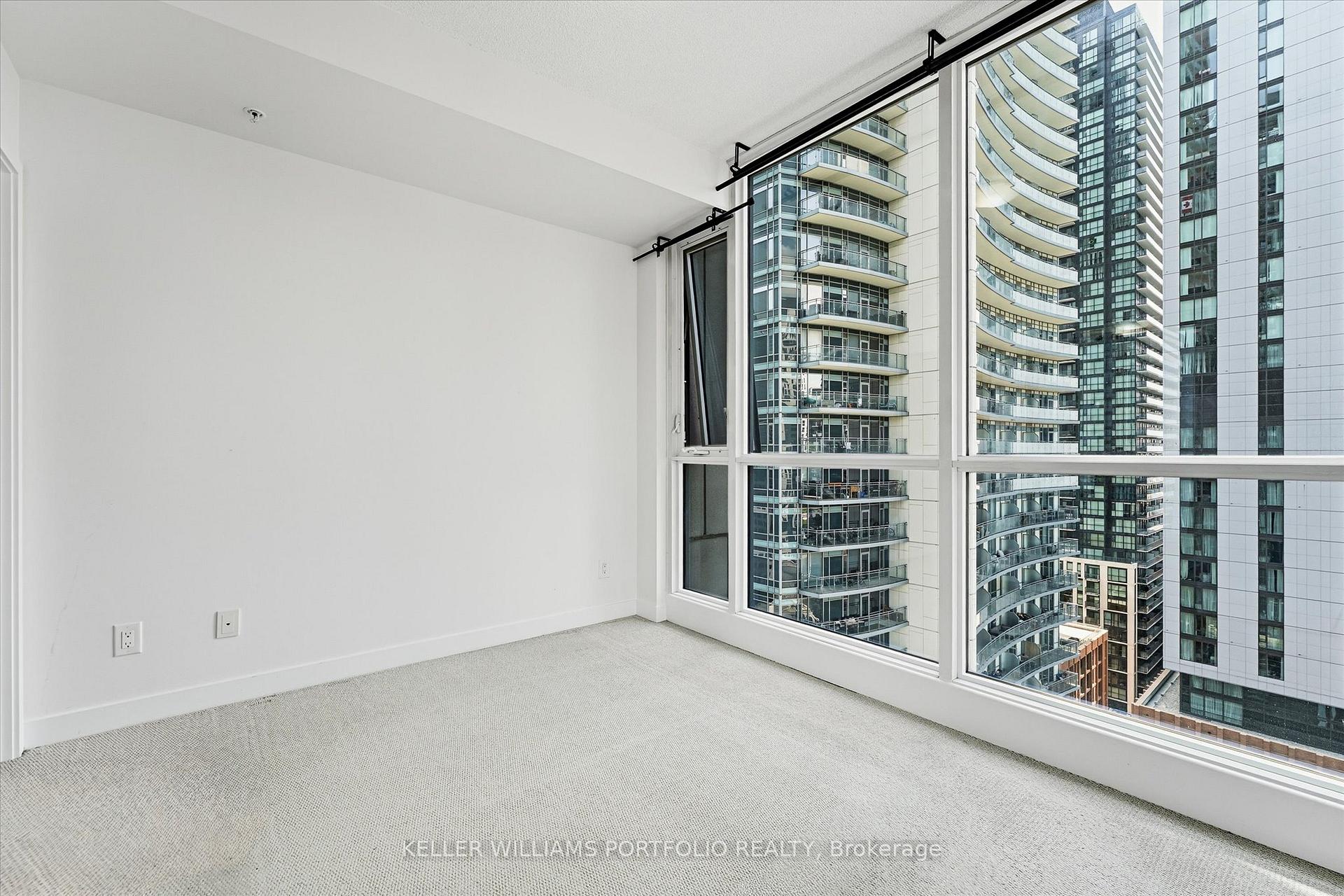 Photo 17 of Unit 2402, 295 Adelaide Street W, Toronto, Waterfront Communities — HOMEH