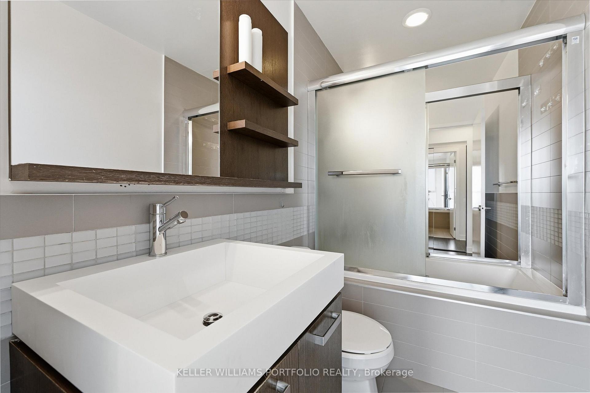Photo 22 of Unit 2402, 295 Adelaide Street W, Toronto, Waterfront Communities — HOMEH