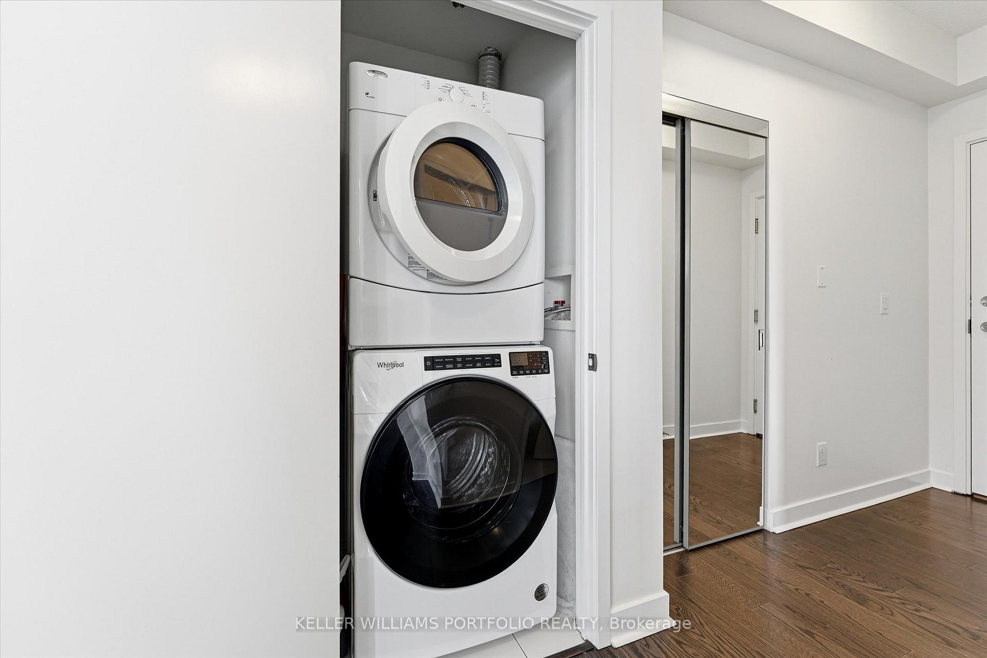 Photo 23 of Unit 2402, 295 Adelaide Street W, Toronto, Waterfront Communities — HOMEH