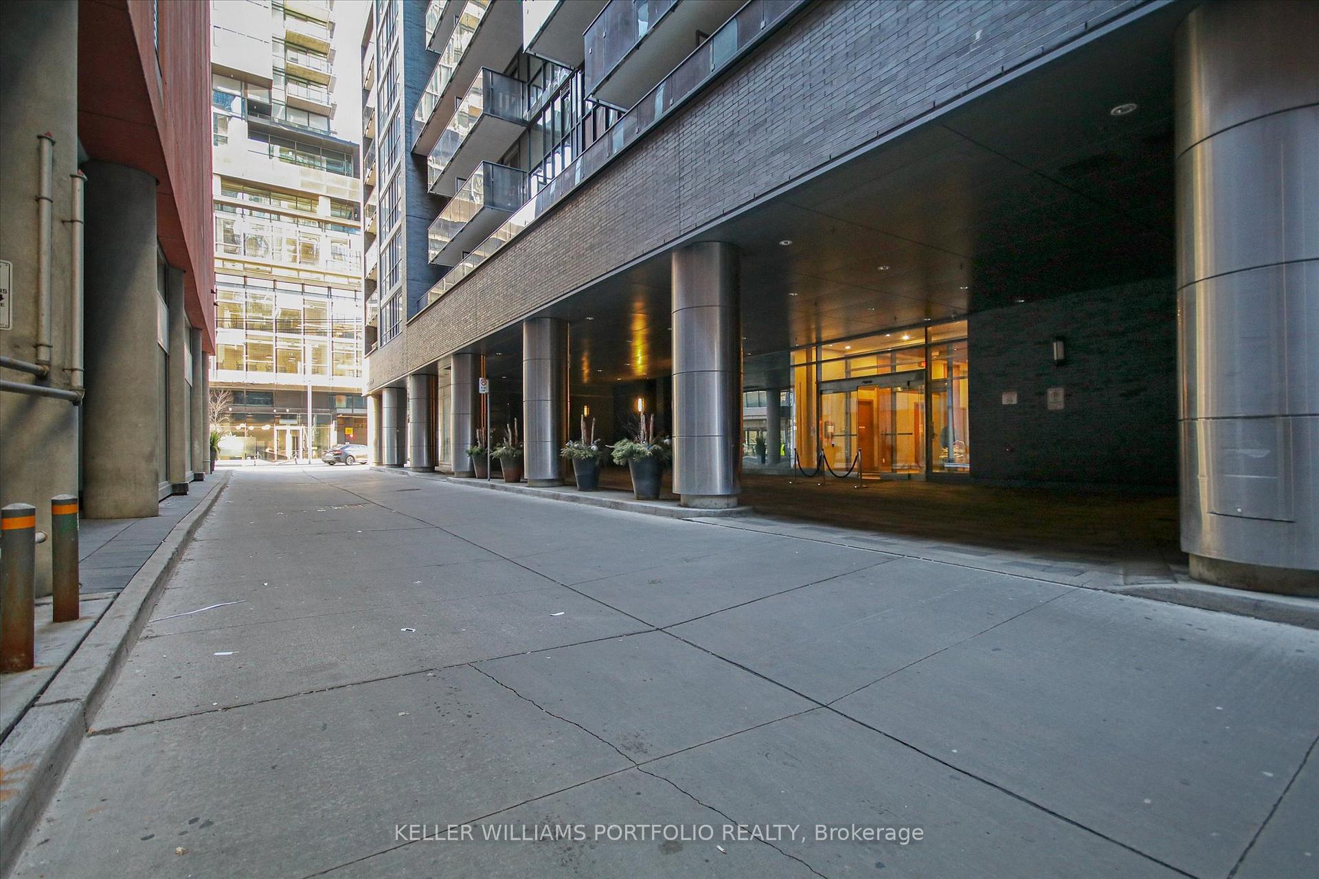 Photo 28 of Unit 2402, 295 Adelaide Street W, Toronto, Waterfront Communities — HOMEH