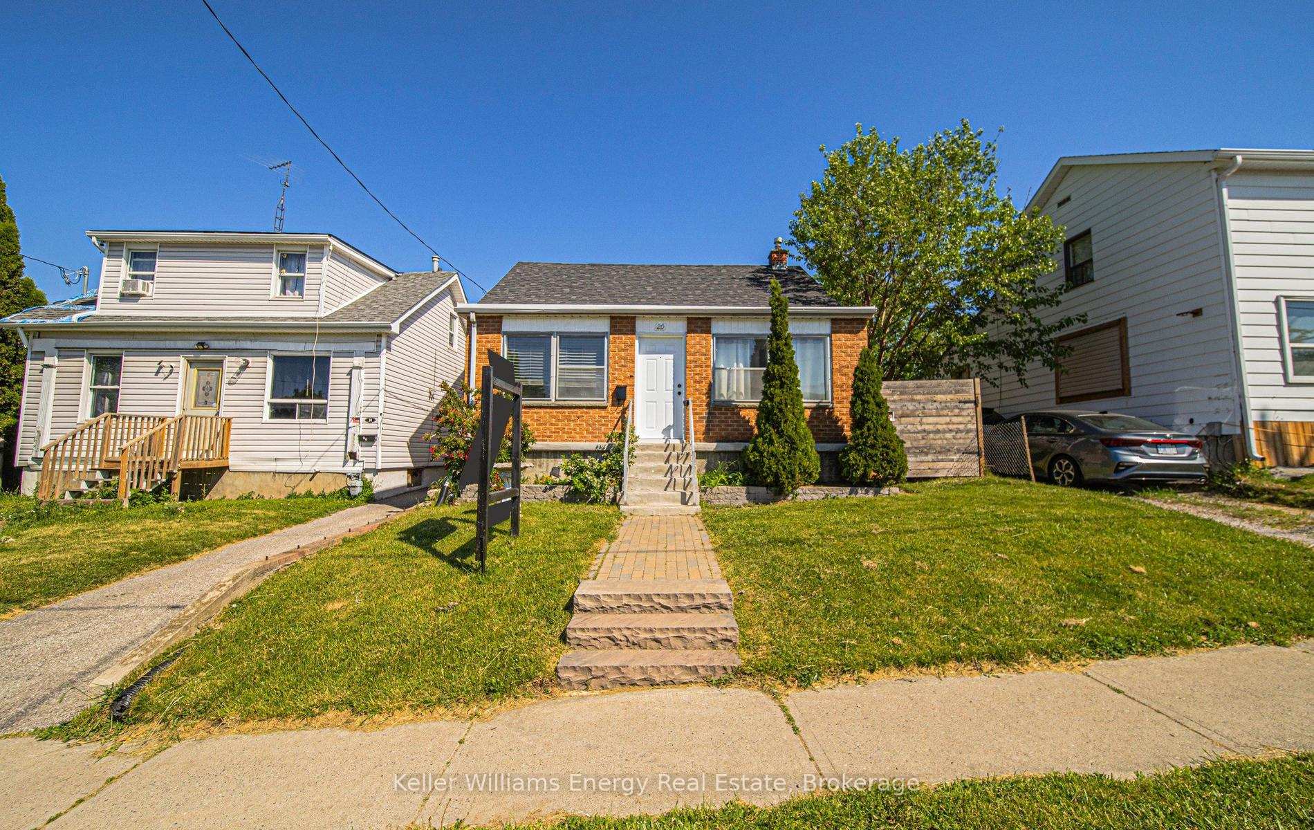 Photo 3 of 20 Mill Street, Oshawa, Central — HOMEH