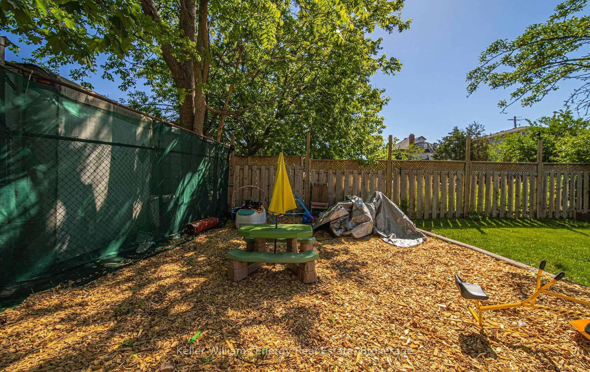 Photo 7 of 20 Mill Street, Oshawa, Central — HOMEH