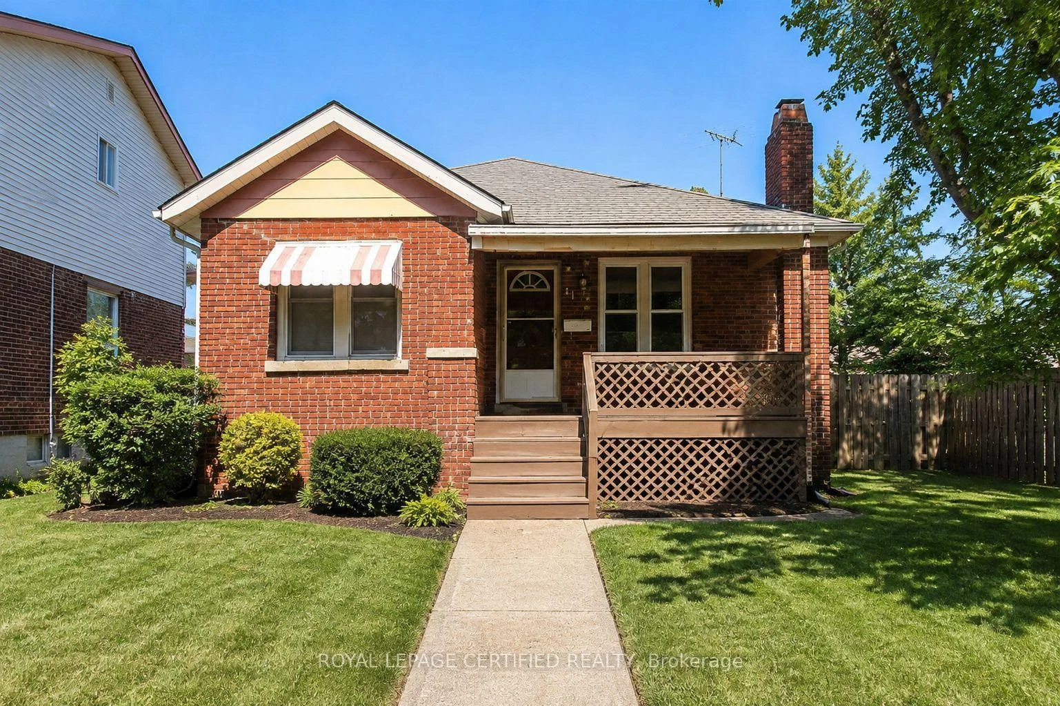 Front of 1184 Janette Avenue