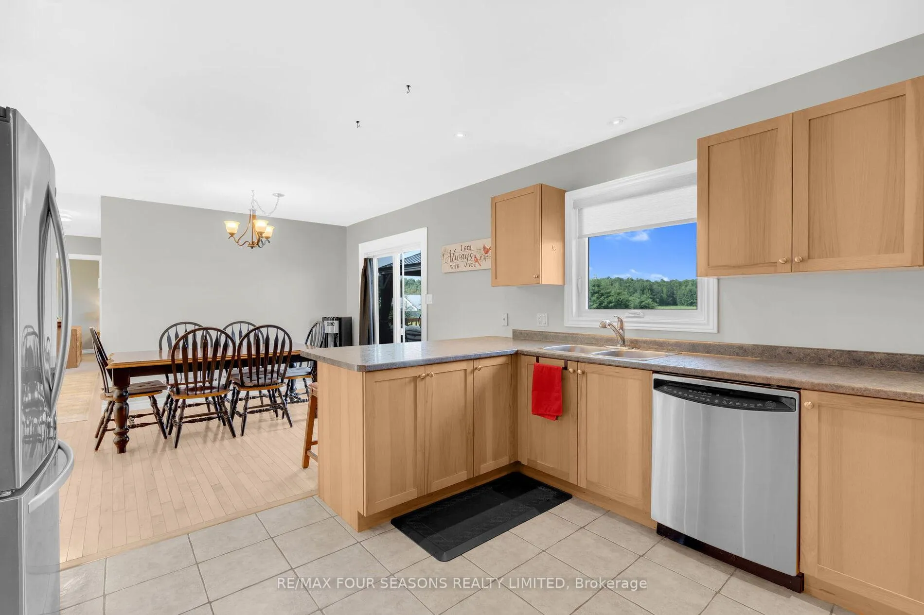 Photo 12 of 3354 3/4 Sunnidale Side Road, Clearview, Rural Clearview — HOMEH