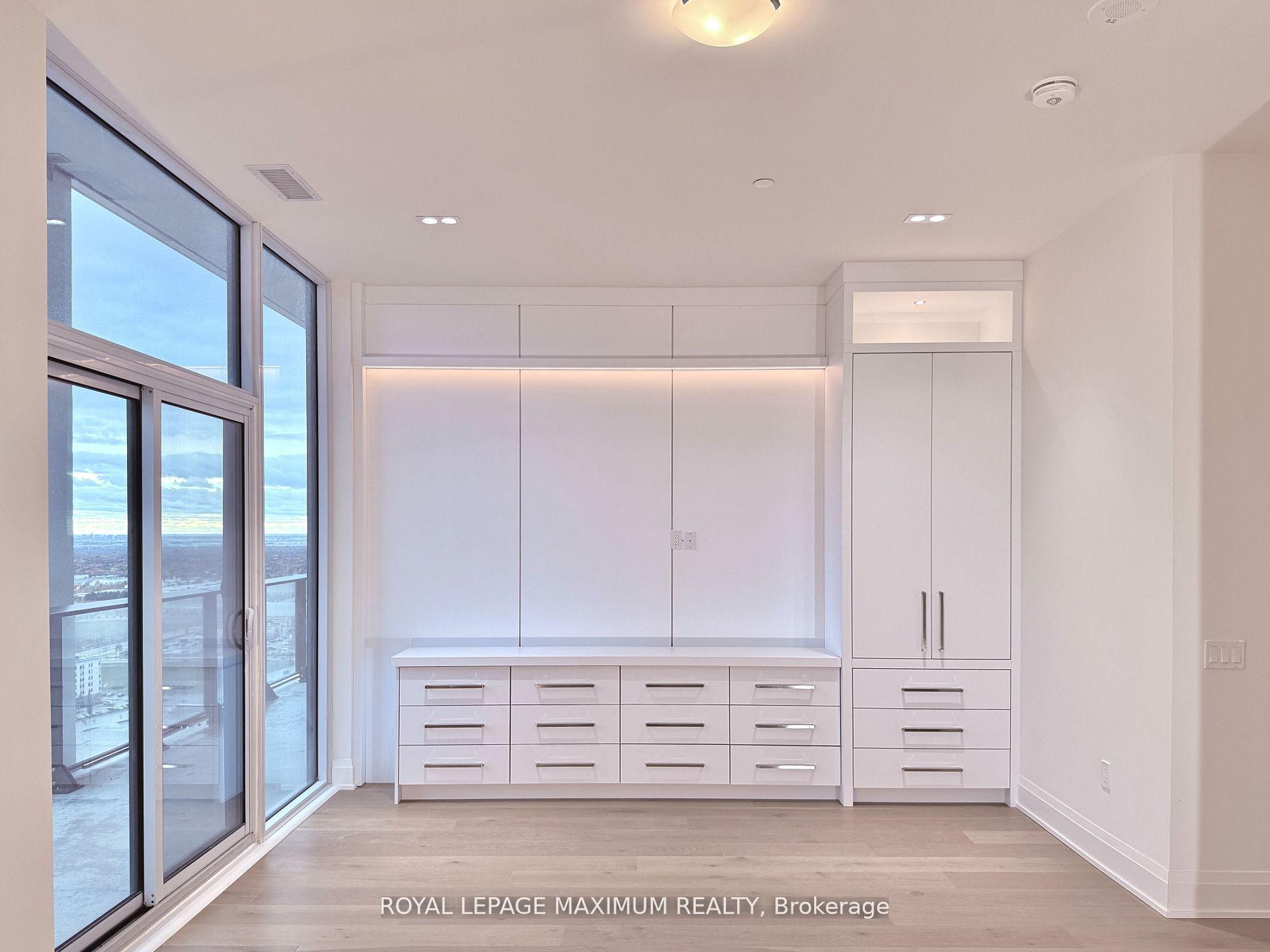 Photo 17 of Unit PH 212, 9000 Jane Street, Vaughan, Vellore Village — HOMEH