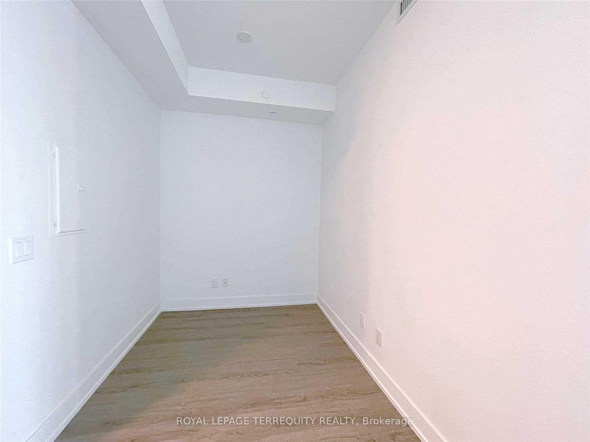 Photo 2 of Unit 3409, 7 Grenville Street, Toronto, Bay Street Corridor — HOMEH