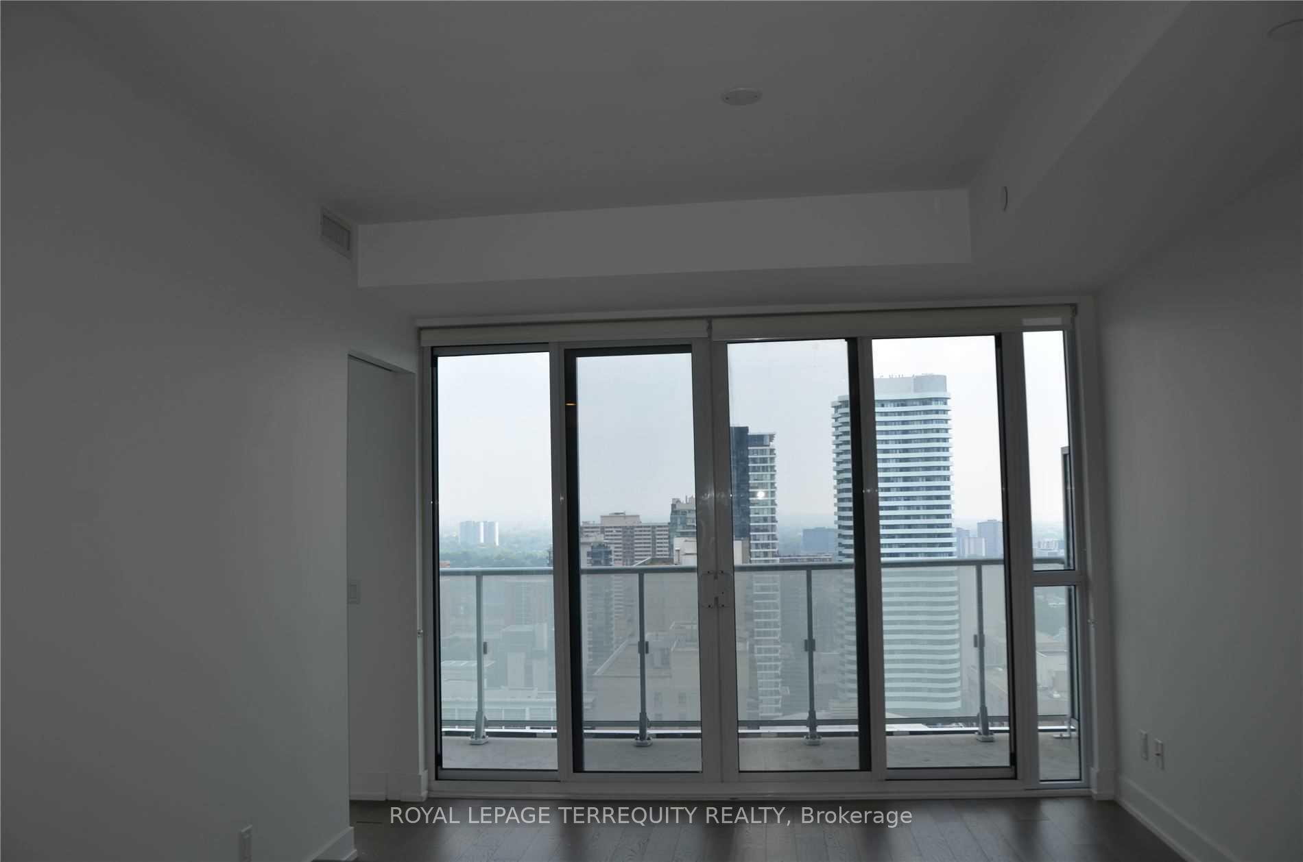 Photo 6 of Unit 3409, 7 Grenville Street, Toronto, Bay Street Corridor — HOMEH