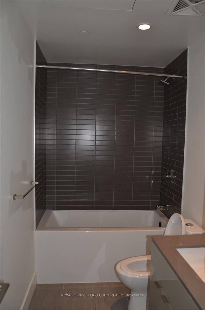 Photo 10 of Unit 3409, 7 Grenville Street, Toronto, Bay Street Corridor — HOMEH