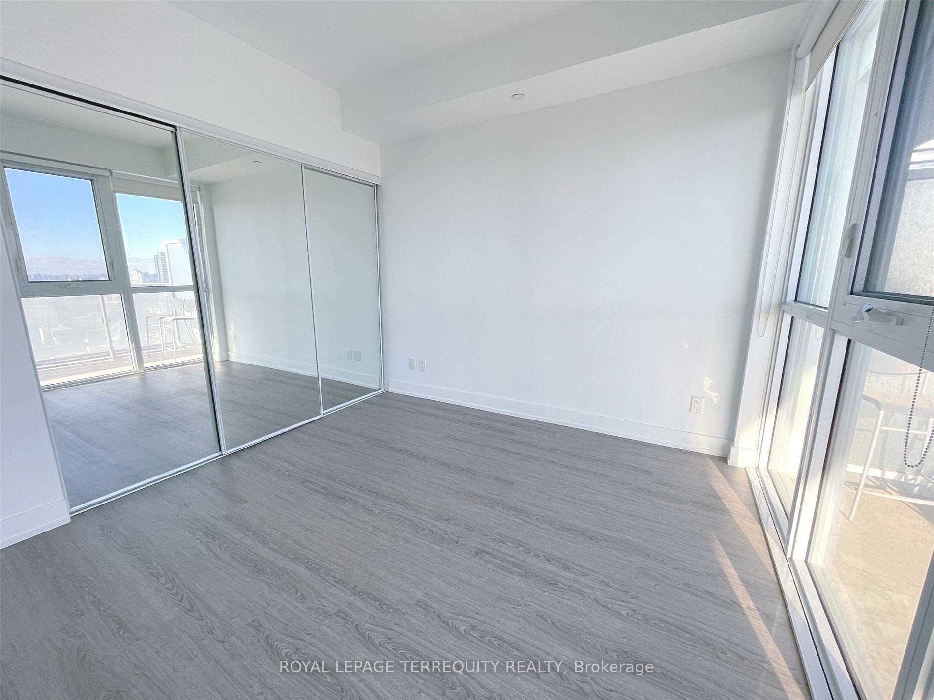 Photo 12 of Unit 3409, 7 Grenville Street, Toronto, Bay Street Corridor — HOMEH