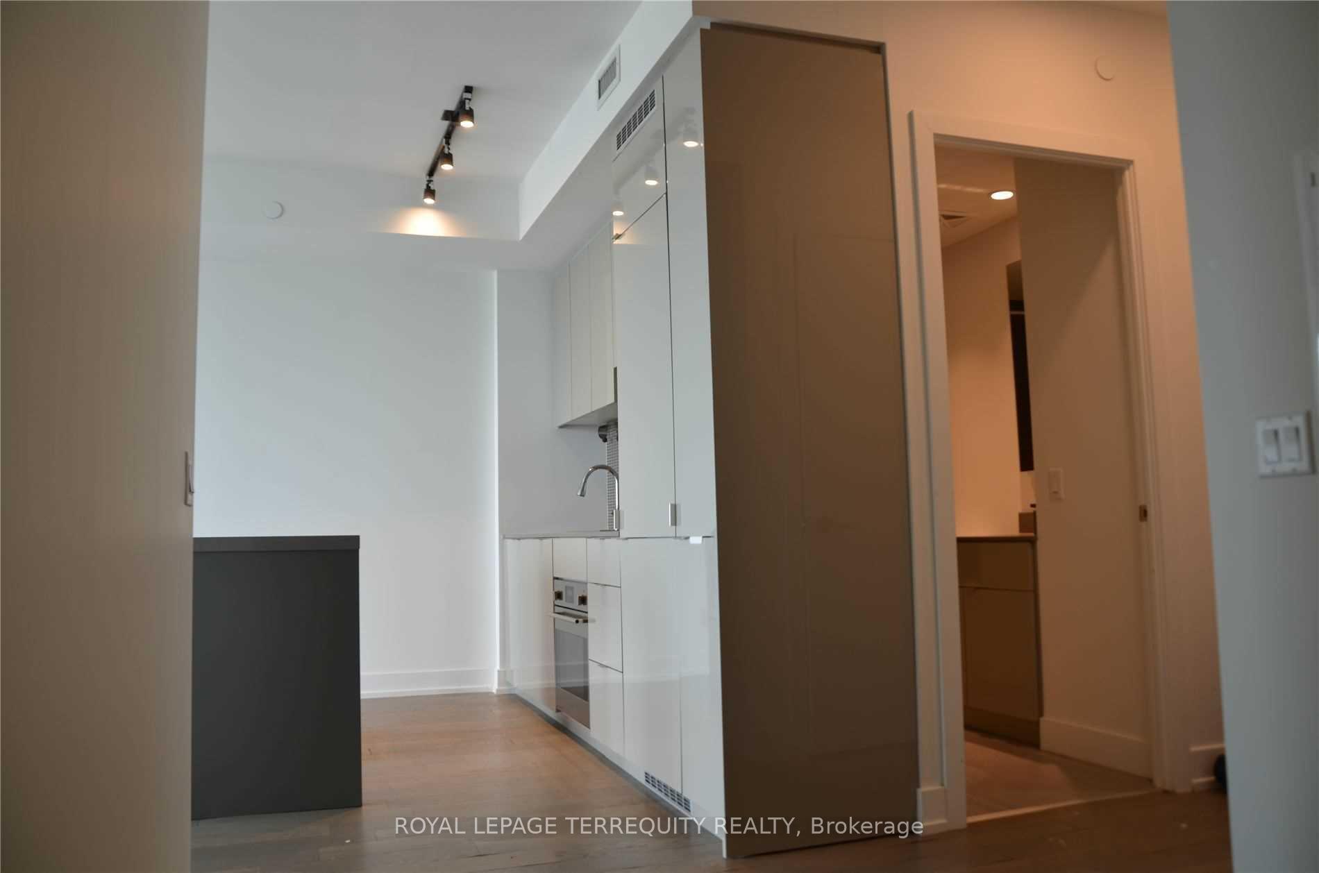 Photo 13 of Unit 3409, 7 Grenville Street, Toronto, Bay Street Corridor — HOMEH