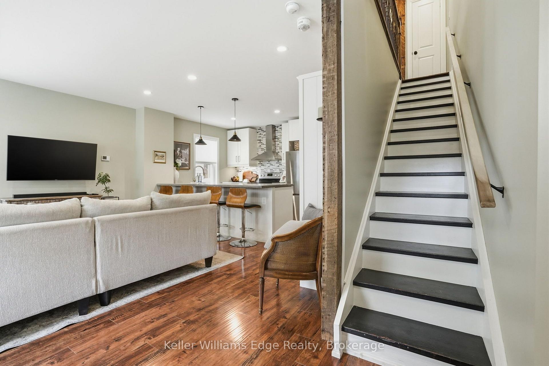 Photo 8 of 47 New Street, Hamilton, Strathcona — HOMEH