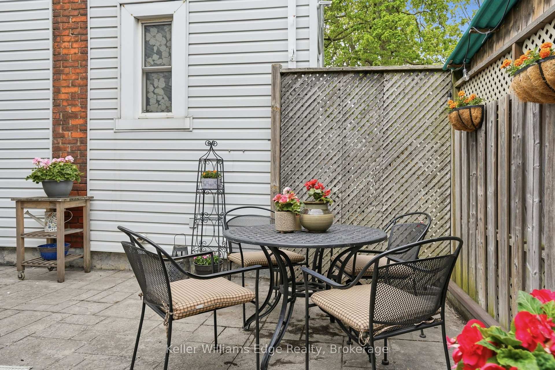 Photo 18 of 47 New Street, Hamilton, Strathcona — HOMEH