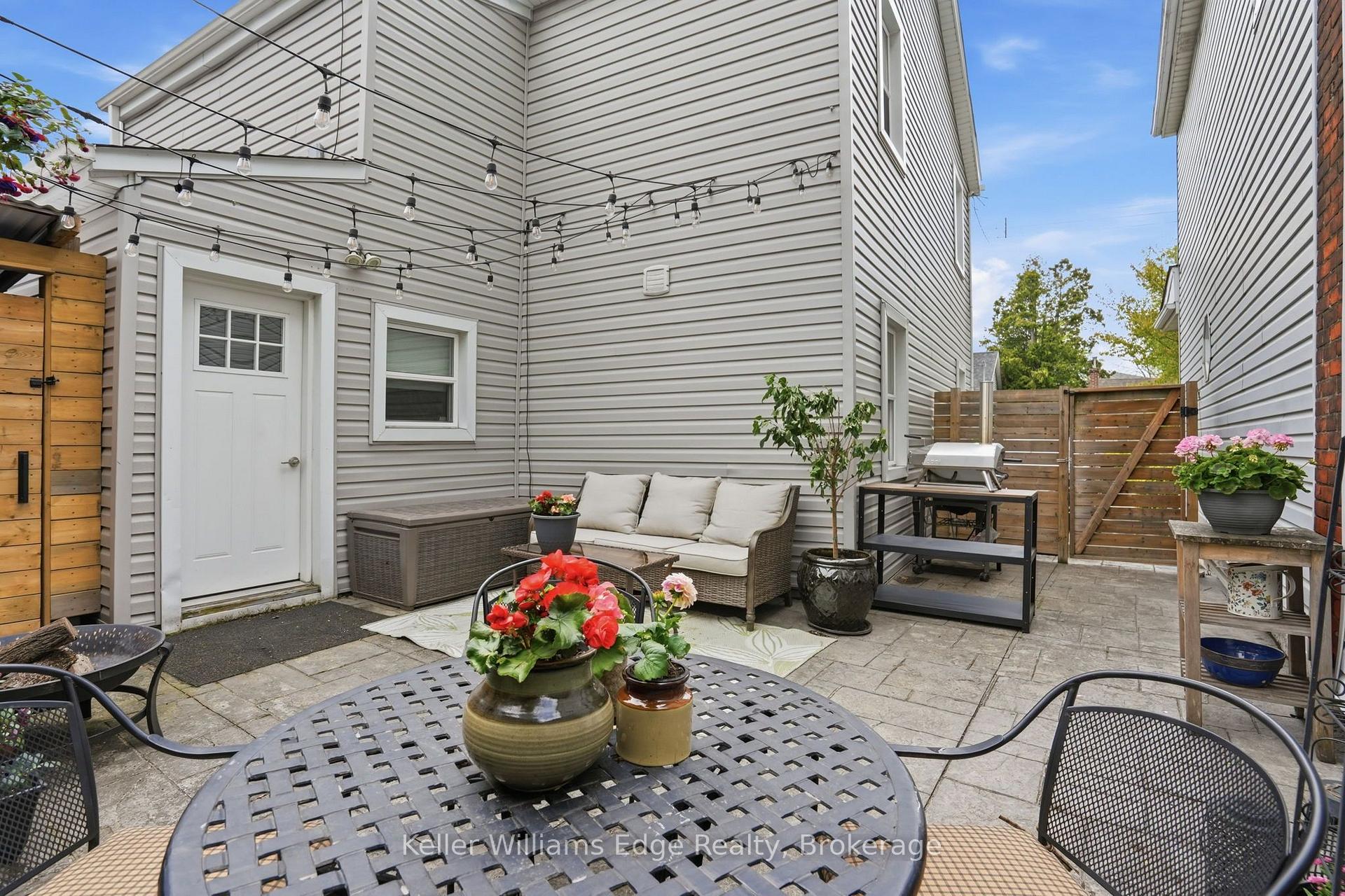 Photo 20 of 47 New Street, Hamilton, Strathcona — HOMEH