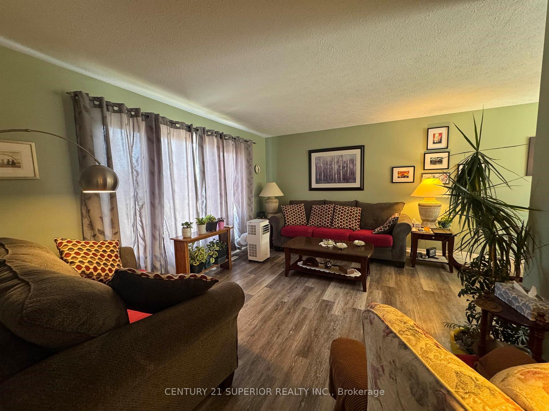 Photo 4 of 13 Moose Drive, Manitouwadge — HOMEH