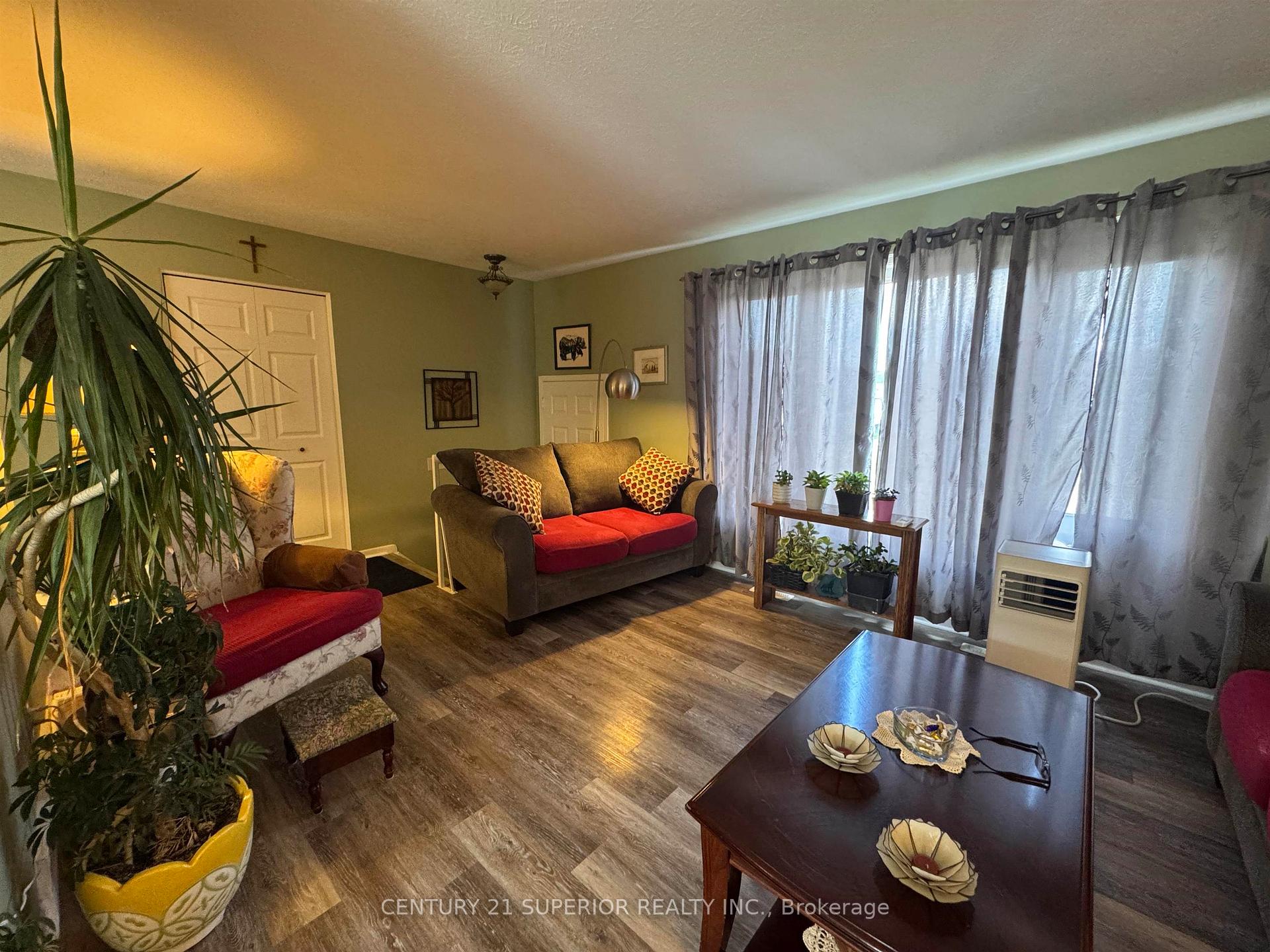 Photo 5 of 13 Moose Drive, Manitouwadge — HOMEH