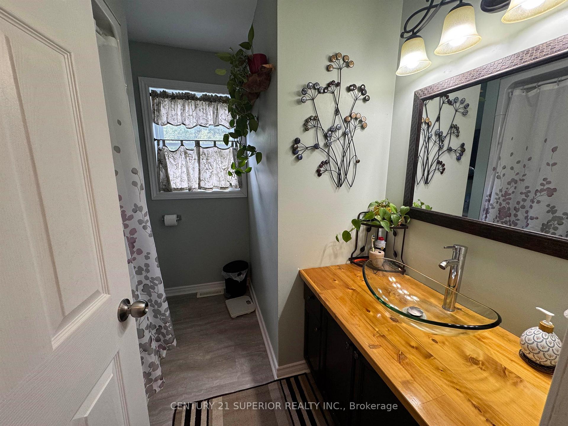 Photo 15 of 13 Moose Drive, Manitouwadge — HOMEH