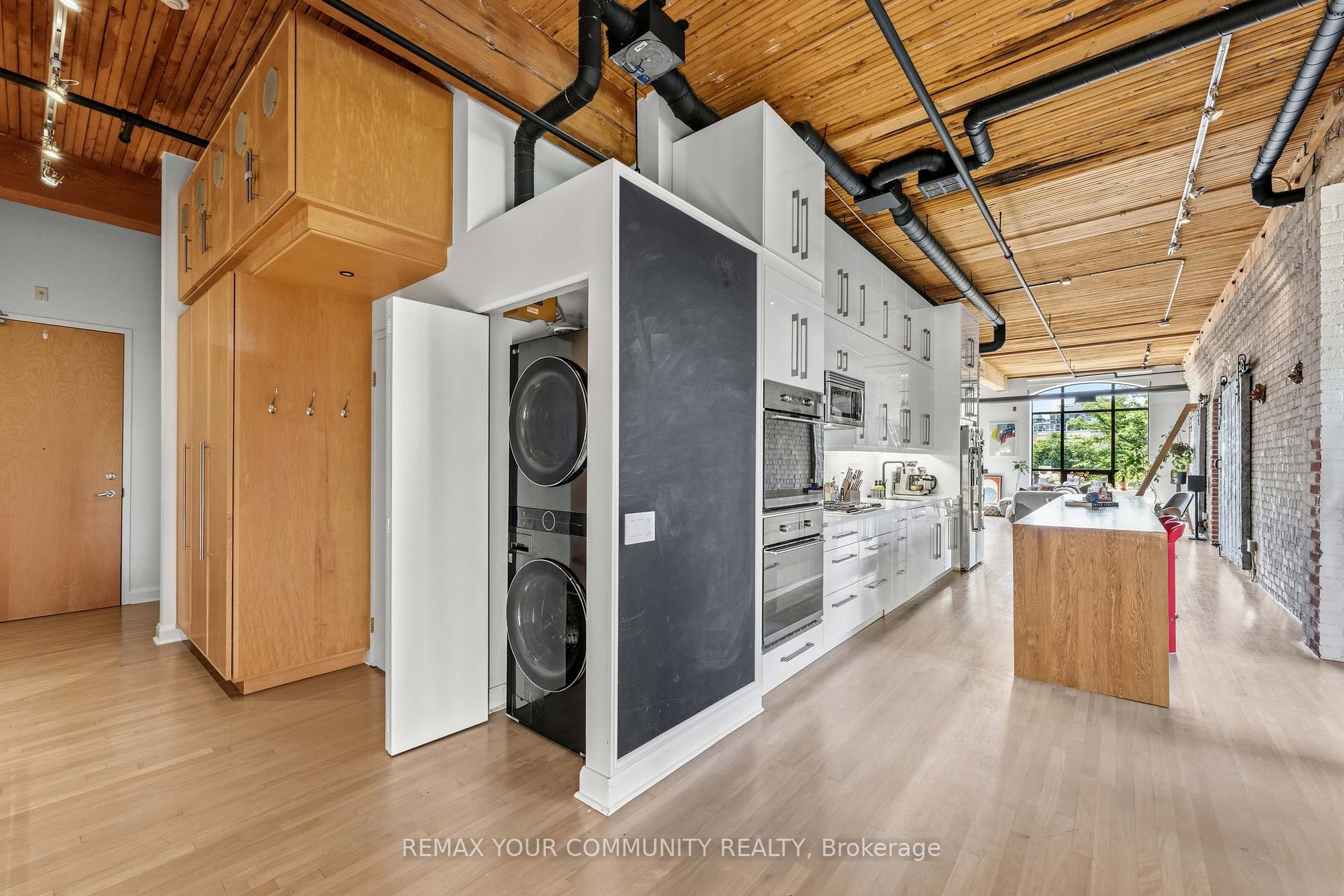 Photo 4 of Unit 301, 993 Queen Street W, Toronto, Trinity-Bellwoods — HOMEH