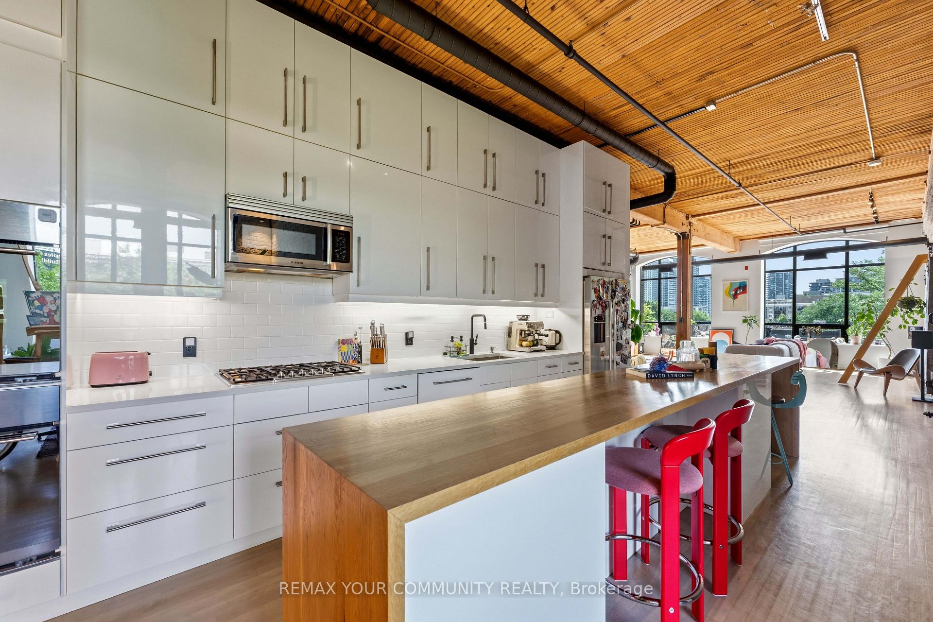 Photo 11 of Unit 301, 993 Queen Street W, Toronto, Trinity-Bellwoods — HOMEH