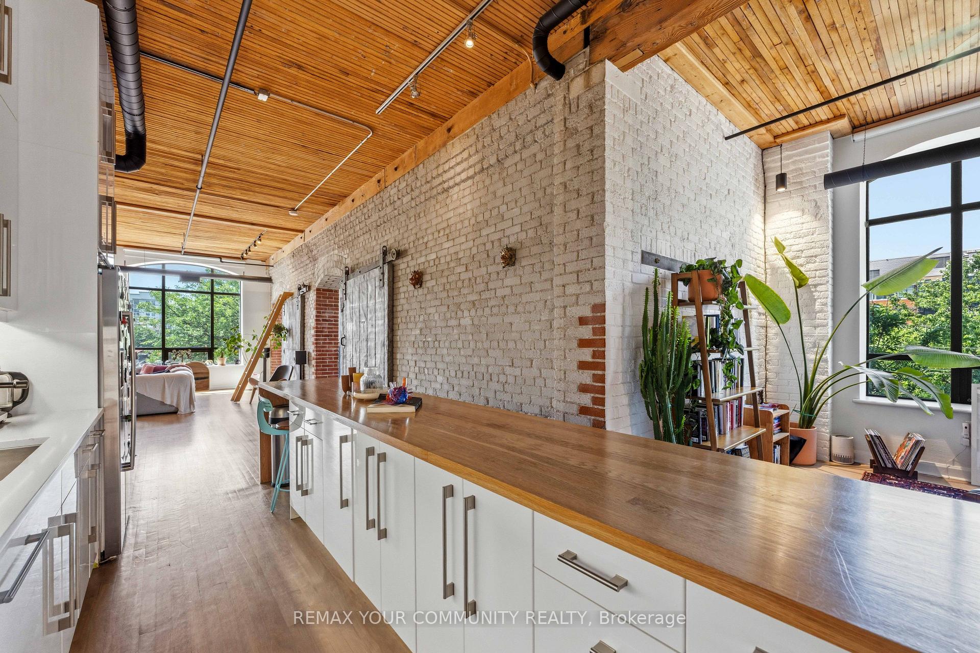 Photo 12 of Unit 301, 993 Queen Street W, Toronto, Trinity-Bellwoods — HOMEH