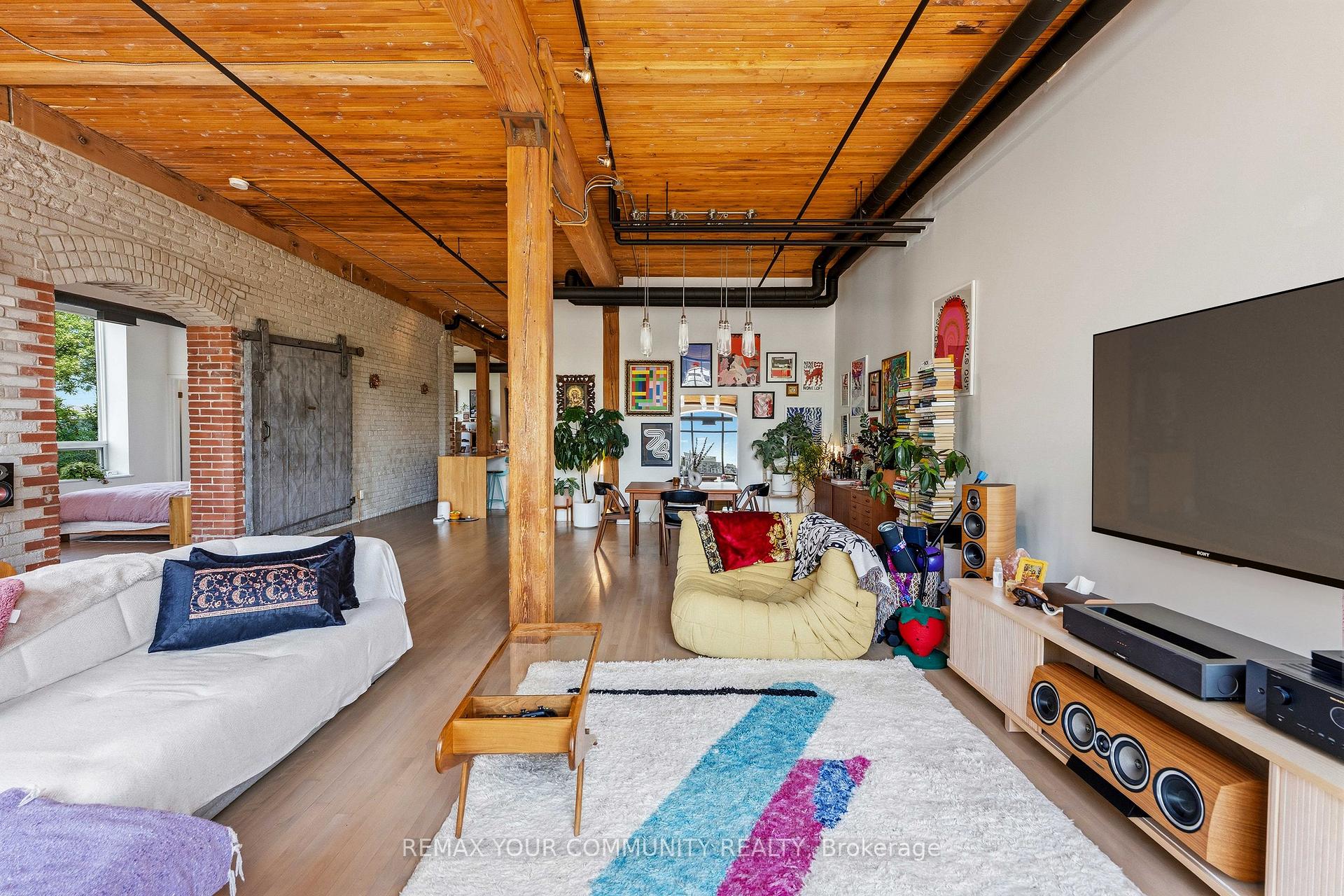 Photo 27 of Unit 301, 993 Queen Street W, Toronto, Trinity-Bellwoods — HOMEH