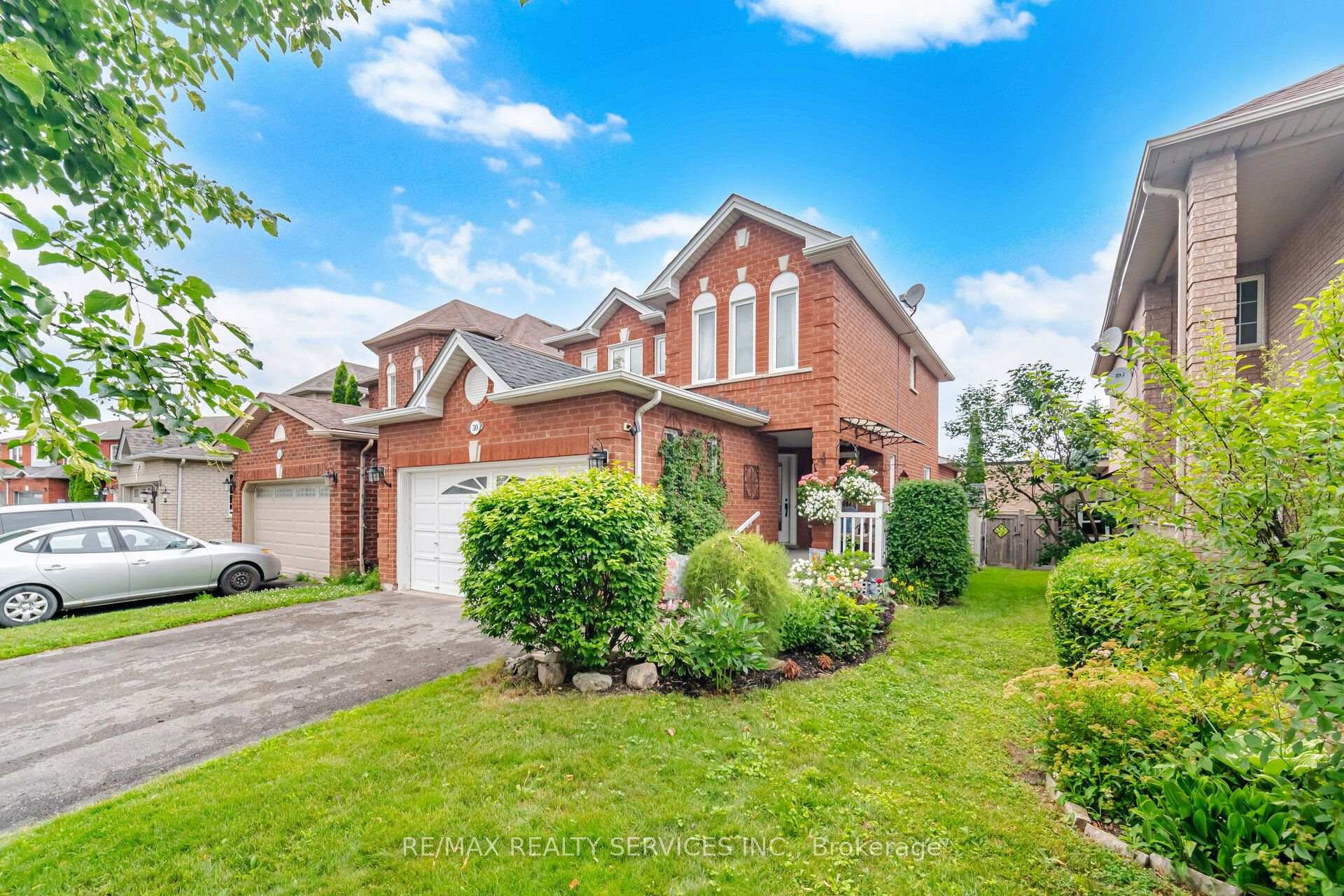 Photo 1 of 30 Henderson Crescent, New Tecumseth, Alliston — HOMEH