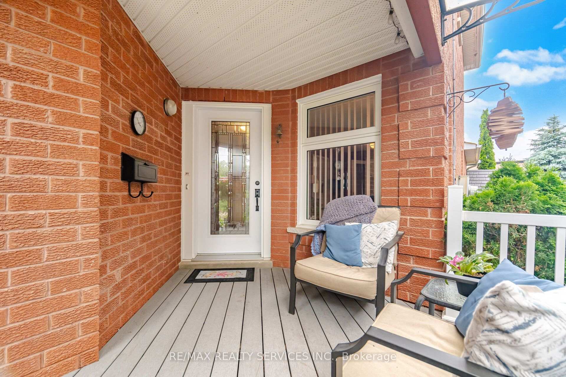 Photo 3 of 30 Henderson Crescent, New Tecumseth, Alliston — HOMEH